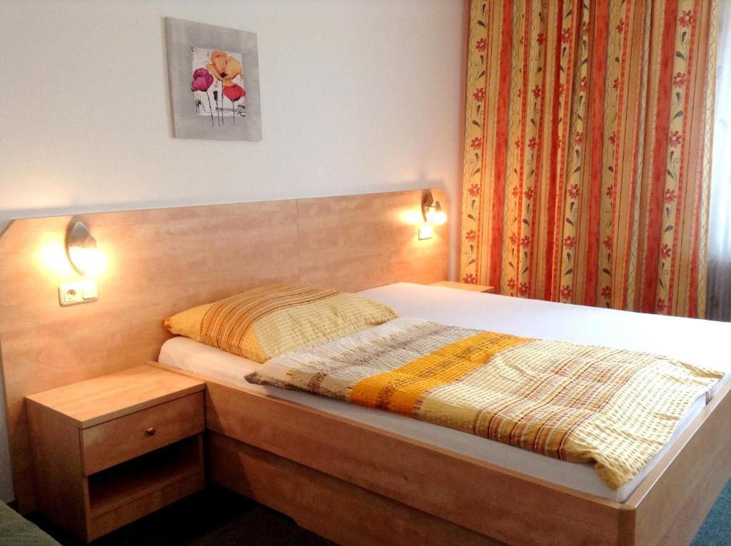 Pension La Mamma Aschach an der Donau Room photo